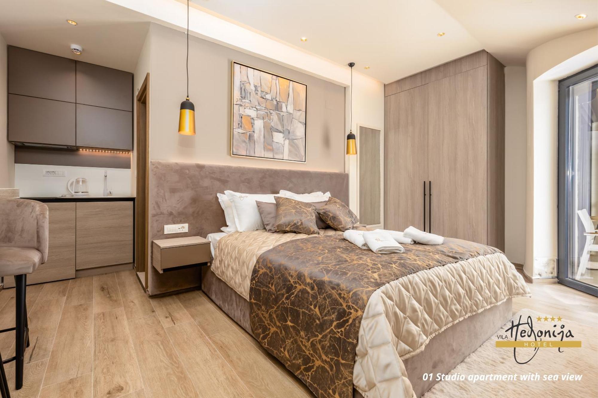 Hotel Vila Hedonija Herceg Novi Esterno foto